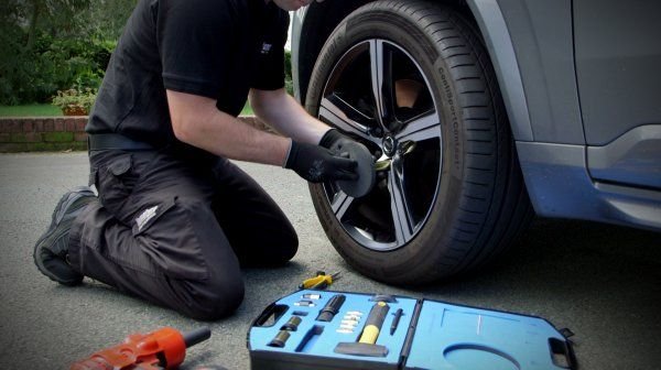 What is Mobile Tyre Fitting and How We Deal With It in South Ockendon?
